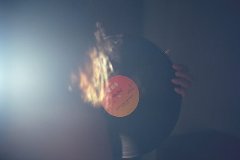 vinyl-record-1245992_1920